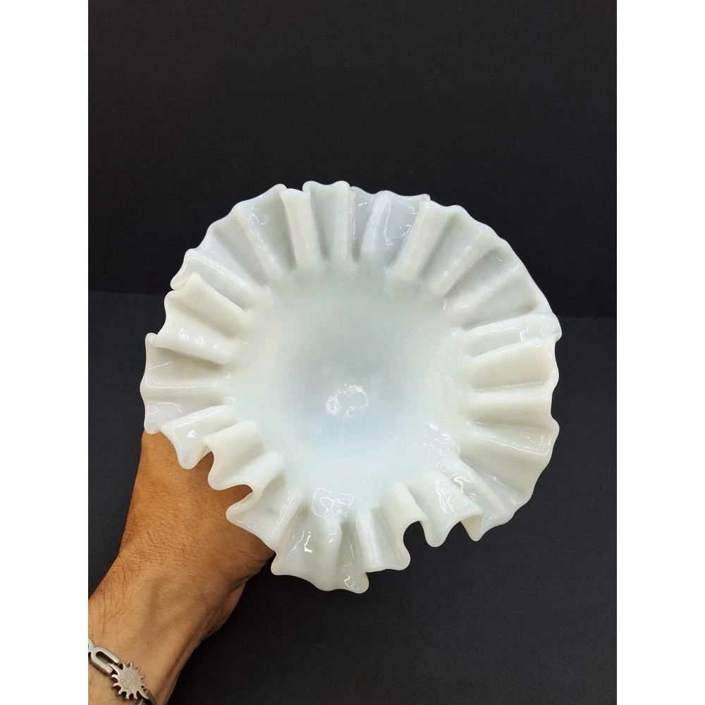 Vintage Portugal Ivima Glass Milk‎ Glass Diamond Point Footed Compote
